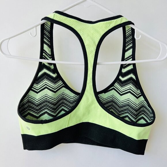 LULULEMON Reversible Ebb & flow bra in Green/black chevron L33 - Picture 6 of 8